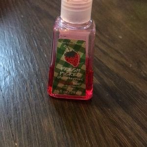 super rare bath and body works pocketbac ($1.50)